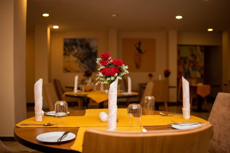 Madina Ah Hotel And Conferences מראה חיצוני תמונה